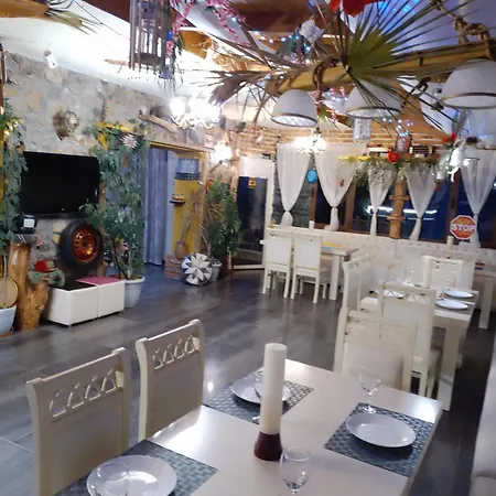 Bar Restaurant Stone Dream ホームステイ