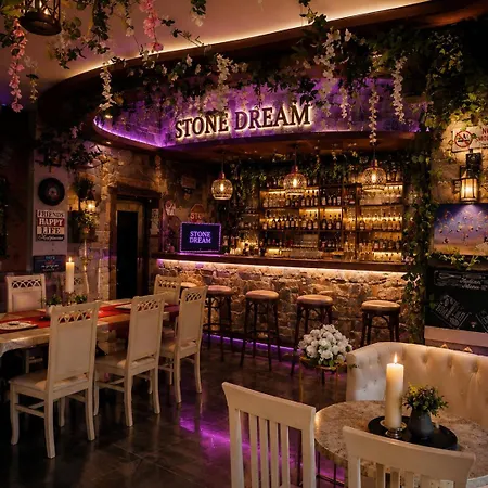 Bar Restaurant Stone Dream Udenisht