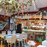 Bar Restaurant Stone Dream Habitación en casa particular Udenisht