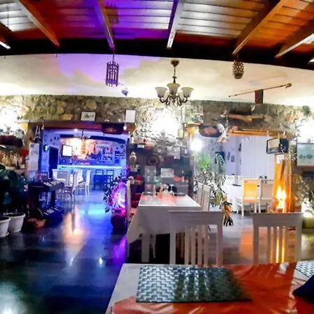 Проживание в семье Bar Restaurant Stone Dream Udenisht