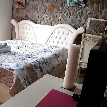 Bar Restaurant Stone Dream Udenisht