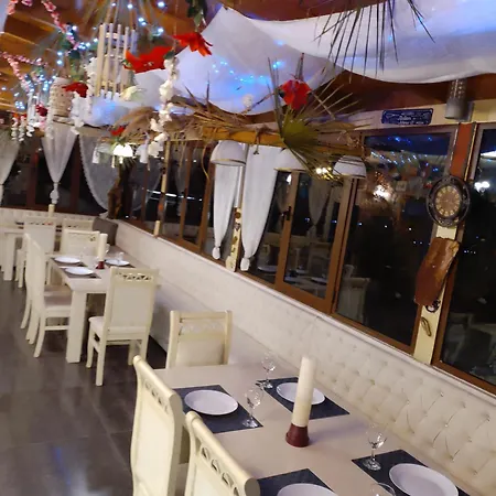 Bar Restaurant Stone Dream * Udenisht