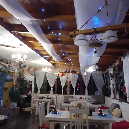 Bar Restaurant Stone Dream Проживание в семье