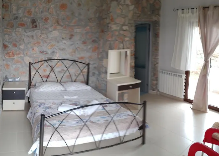 Bar Restaurant Stone Dream * Udenisht